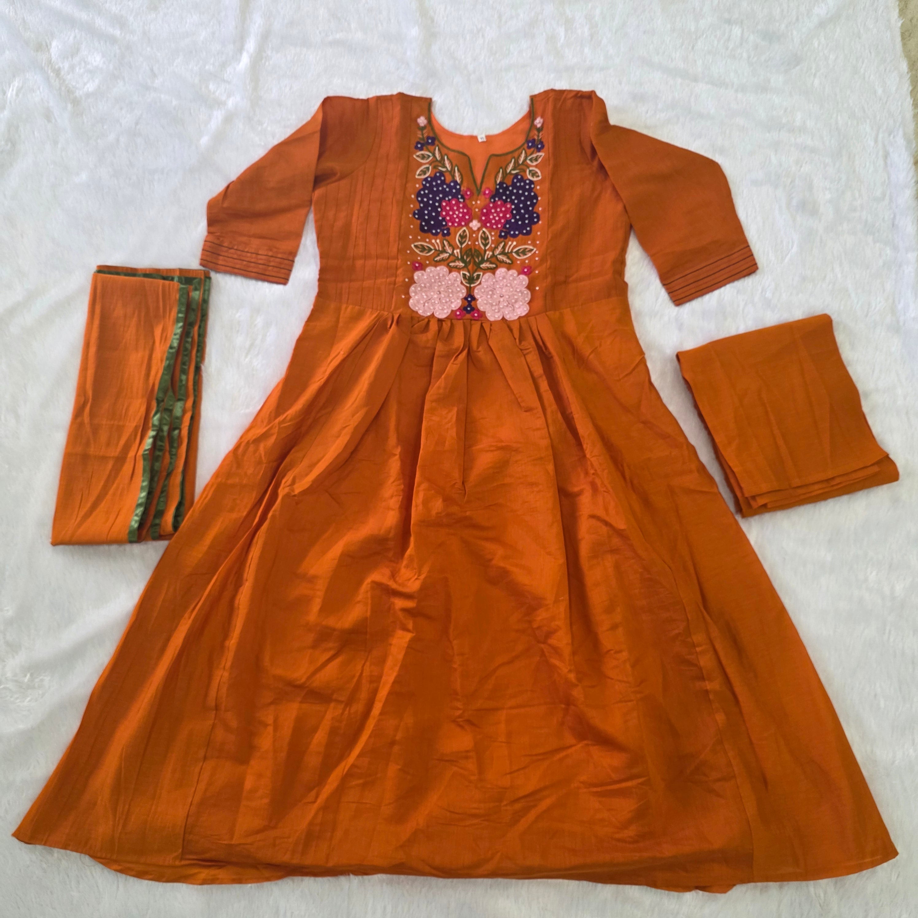 Mulchanderi 3 Piece Set